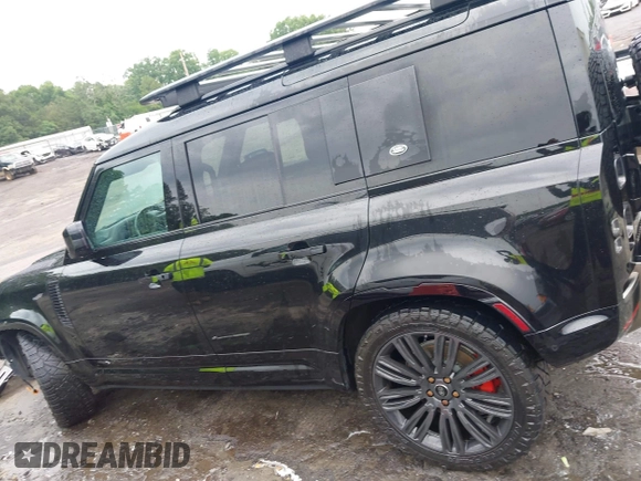 2020 Land Rover Defender X with VIN SALEXEEU9L2030559, listed as a IAAI auction lot 42323334 with 41,325 mi miles and . Bid and sale history available at DreamBid. Image 15.