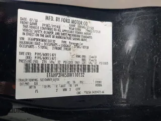 2011 Ford Focus SE with VIN 1FAHP3FN5BW110132, listed as a IAAI auction lot 41927998 with 175,045 mi miles. Bid and sale history available at carsss.com. Image 9.