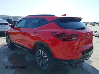 2023 Chevrolet Blazer RS z VIN 3GNKBERS5PS199772, wystawiony jako IAAI lot #41956515 z przebiegiem 42 291 mil mil oraz . Historia ofert i sprzedaży dostępna na DreamBid. Obrazek 3.