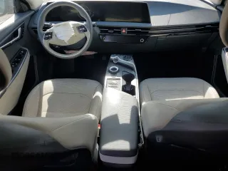 2022 Kia EV6 Wind with VIN KNDC3DLC5N5047794, listed as a Copart auction lot 51305345 with 32,295 mi miles and Clean Title. Bid and sale history available at carsss.com. Image 8.