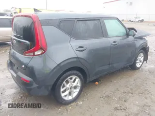2020 Kia Soul S with VIN KNDJ23AU2L7001180, listed as a IAAI auction lot 41563960 with 72,256 mi miles. Bid and sale history available at carsss.com. Image 4.