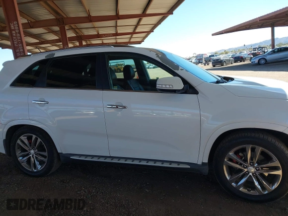 2014 Kia Sorento SX with VIN 5XYKW4A76EG438386, listed as a IAAI auction lot 41841587 with 183,076 mi miles. Bid and sale history available at carsss.com. Image 13.