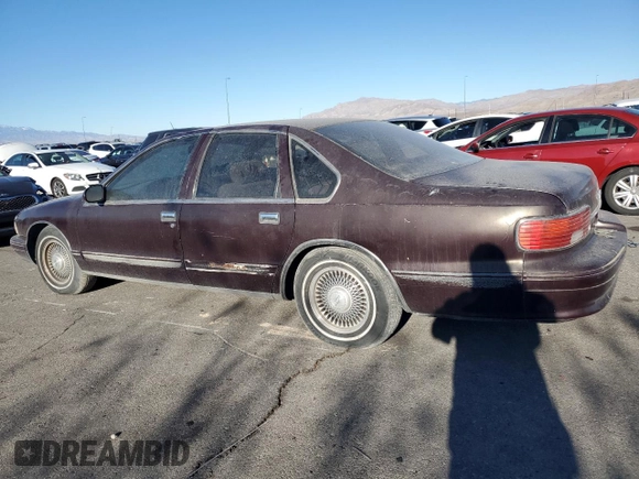 1996 Chevrolet Caprice 1SA Special Value z VIN 1G1BL52W9TR122492, wystawiony jako Copart lot #83251184 z przebiegiem 190 358 mil mil oraz Czysty tytuł • Clean title. Historia ofert i sprzedaży dostępna na DreamBid. Obrazek 2.