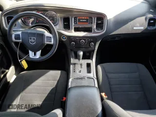 2013 Dodge Charger SE z VIN 2C3CDXBG6DH640417, wystawiony jako Copart lot #46549115 z przebiegiem 176 853 mil mil oraz Szkody całkowita. Historia ofert i sprzedaży dostępna na DreamBid. Obrazek 8.