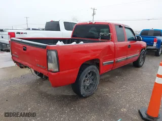 2001 Chevrolet Silverado 1500 LT with VIN 2GCEC19T911276523, listed as a IAAI auction lot 41435753 with 142,030 mi miles. Bid and sale history available at carsss.com. Image 4.