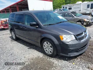 2017 Dodge Grand Caravan SE z VIN 2C4RDGBG8HR836557, wystawiony jako IAAI lot #42264956 z przebiegiem 69 047 mil mil oraz . Historia ofert i sprzedaży dostępna na DreamBid. Obrazek 1.