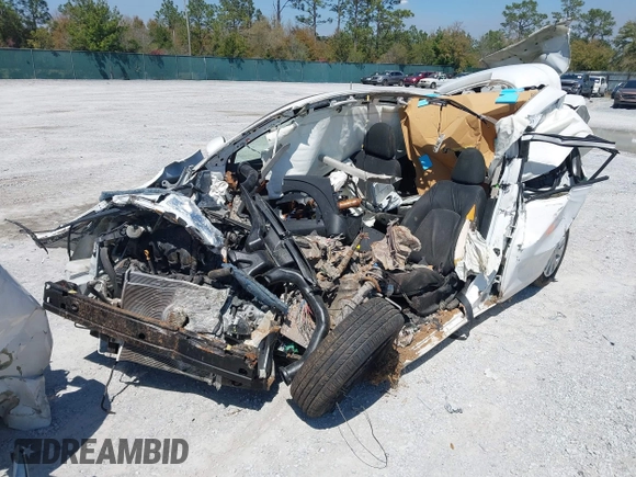 2017 Nissan Versa S Plus z VIN 3N1CN7AP4HL821719, wystawiony jako IAAI lot #41880339 z przebiegiem Nie podano mil oraz . Historia ofert i sprzedaży dostępna na DreamBid. Obrazek 16.