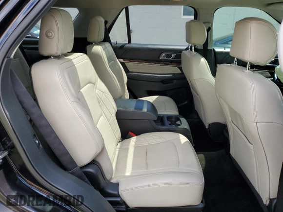 2016 Ford Explorer Platinum z VIN 1FM5K8HT8GGC52573, wystawiony jako Copart lot #57137975 z przebiegiem 146 451 mil mil oraz Szkoda całkowita • Salvage title. Historia ofert i sprzedaży dostępna na DreamBid. Obrazek 11.