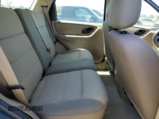 2005 Ford Escape XLS Value with VIN 1FMYU02Z95DA00125, listed as a Copart auction lot 53492325 with 111,032 mi miles and Salvage Title. Bid and sale history available at carsss.com. Image 11.