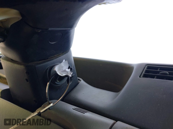 2004 Ford F-350 XL with VIN 1FTSW31P14EB24758, listed as a IAAI auction lot 42139431 with Not provided miles and . Bid and sale history available at DreamBid. Image 11.