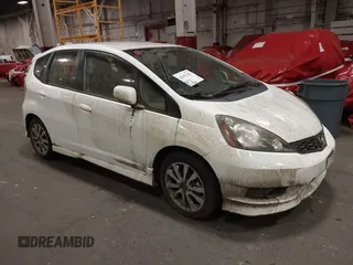 2013 Honda Fit Sport z VIN JHMGE8H50DC043982, wystawiony jako IAAI lot #42417225 z przebiegiem 62 366 mil mil oraz . Historia ofert i sprzedaży dostępna na DreamBid. Obrazek 1.