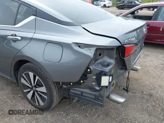 2020 Nissan Altima SV z VIN 1N4BL4DWXLC172566, wystawiony jako IAAI lot #42359457 z przebiegiem 122 856 mil mil oraz . Historia ofert i sprzedaży dostępna na DreamBid. Obrazek 19.