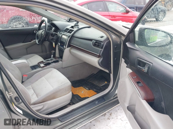 2014 Toyota Camry L with VIN 4T1BF1FK5EU774116, listed as a IAAI auction lot 41286569 with 184,797 mi miles. Bid and sale history available at carsss.com. Image 5.