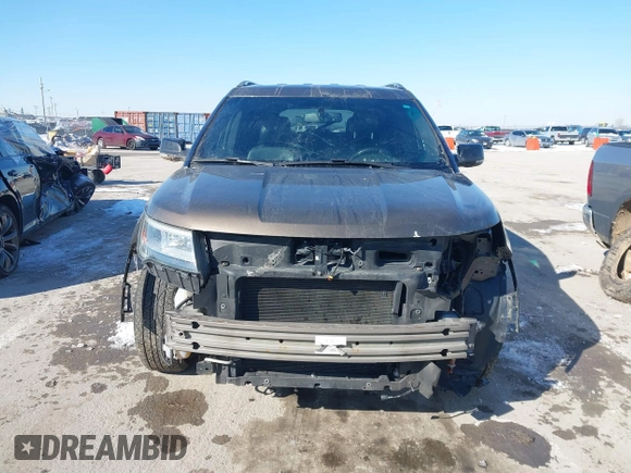 2016 Ford Explorer XLT with VIN 1FM5K7D80GGA43226, listed as a IAAI auction lot 41624298 with 173,649 mi miles. Bid and sale history available at carsss.com. Image 11.