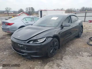 2025 Tesla Model 3 Long Range with VIN 5YJ3E1EA6SF889073, listed as a IAAI auction lot 41466273 with 3,910 mi miles. Bid and sale history available at carsss.com. Image 19.