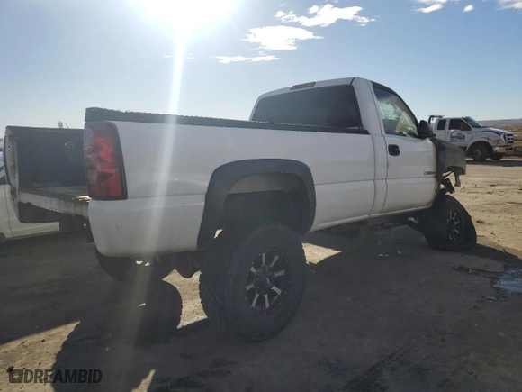 2007 Chevrolet Silverado 2500HD Classic Work Truck with VIN 1GCHC24U67E193500, listed as a Copart auction lot 80527274 with 0 mi miles and Salvage Title. Bid and sale history available at carsss.com. Image 3.