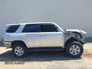 2023 Toyota 4Runner SR5 с VIN JTEMU5JR1P6089760, выставлен на аукционе IAAI как лот 42320237 с пробегом 52 939 миль миль и . История ставок и продаж доступна на DreamBid. Изображение 14.