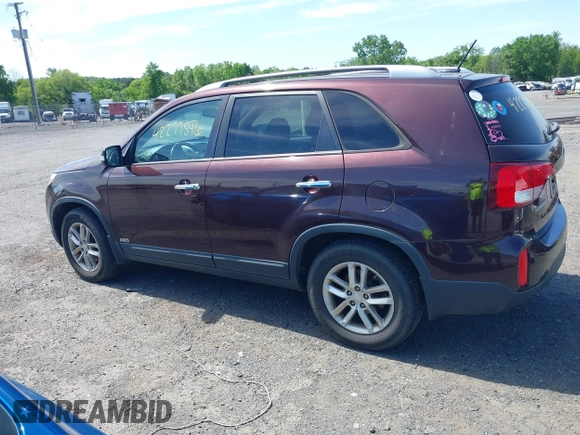2015 Kia Sorento LX z VIN 5XYKTCA60FG638823, wystawiony jako IAAI lot #42277546 z przebiegiem 147 444 mil mil oraz . Historia ofert i sprzedaży dostępna na DreamBid. Obrazek 14.