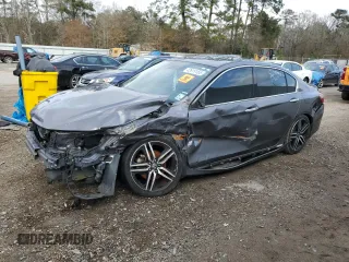 2017 Honda Accord Touring with VIN 1HGCR3F97HA000952, listed as a Copart auction lot 60136685 with 209,493 mi miles and Salvage title. Bid and sale history available at DreamBid. Image 1.
