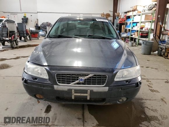 2005 Volvo S60 with VIN YV1RH592952453654, listed as a Copart auction lot 87317074 with 189,846 mi miles and Salvage Title. Bid and sale history available at carsss.com. Image 5.