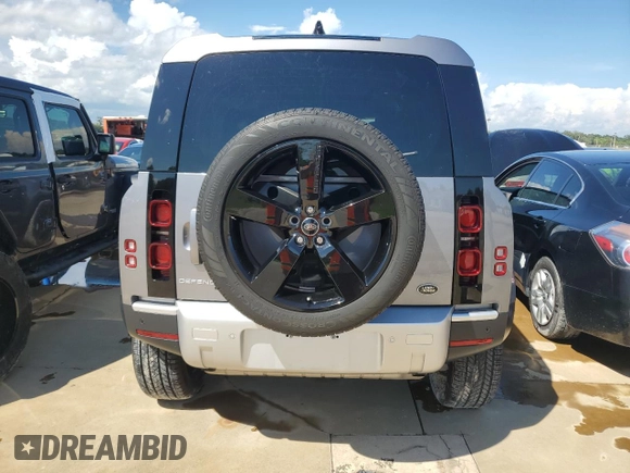 2021 Land Rover Defender SE z VIN SALEP7RU0M2049735, wystawiony jako Copart lot #73704894 z przebiegiem Nie podano mil oraz Szkoda całkowita • Salvage title. Historia ofert i sprzedaży dostępna na DreamBid. Obrazek 6.