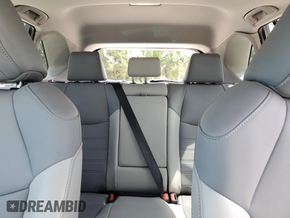 2023 Toyota RAV4 XLE Premium z VIN 2T3C1RFV7PC222978, wystawiony jako Copart lot #61953295 z przebiegiem 33 679 mil mil oraz Szkoda całkowita • Salvage title. Historia ofert i sprzedaży dostępna na DreamBid. Obrazek 10.