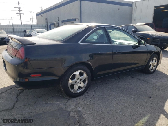 1998 Honda Accord Cpe EX with VIN 1HGCG2258WA014827, listed as a Copart auction lot 86206574 with 311,105 mi miles and Salvage Title. Bid and sale history available at carsss.com. Image 3.
