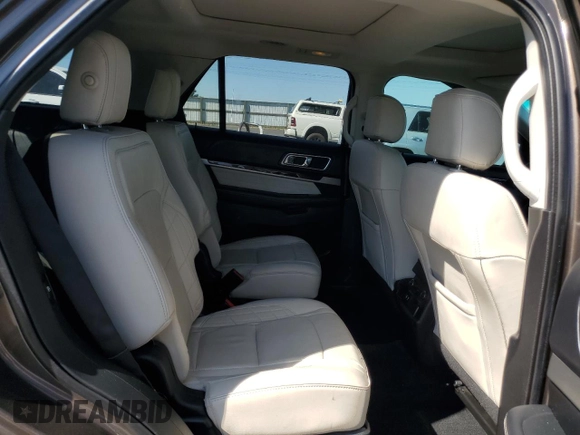 2016 Ford Explorer Platinum z VIN 1FM5K8HT1GGD01970, wystawiony jako Copart lot #65010965 z przebiegiem 66 553 mil mil oraz Szkoda całkowita • Salvage title. Historia ofert i sprzedaży dostępna na DreamBid. Obrazek 11.