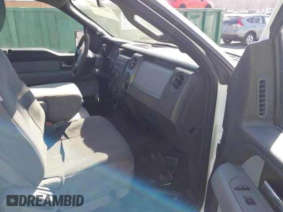 2013 Ford F-150 XL with VIN 1FTMF1EMXDKG20124, listed as a IAAI auction lot 41691986 with 80,408 mi miles. Bid and sale history available at carsss.com. Image 5.