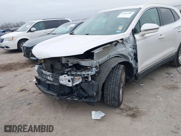 2018 Lincoln MKC Reserve с VIN 5LMCJ3C92JUL15133, выставлен на аукционе IAAI как лот 41416991 с пробегом 65 296 миль миль и . История ставок и продаж доступна на DreamBid. Изображение 18.
