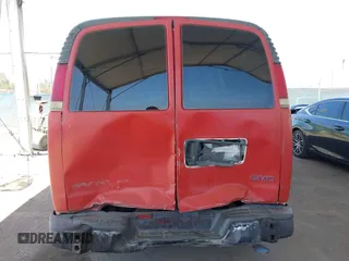 1998 GMC Savana z VIN 1GTFG25MXW1074400, wystawiony jako IAAI lot #42271307 z przebiegiem 283 291 mil mil oraz . Historia ofert i sprzedaży dostępna na DreamBid. Obrazek 6.