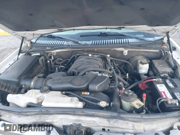 2008 Mercury Mountaineer Premier with VIN 4M2EU38838UJ04132, listed as a IAAI auction lot 41022954 with 136,449 mi miles. Bid and sale history available at carsss.com. Image 10.