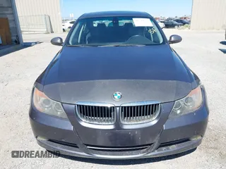 2006 BMW 3 Series 330i with VIN WBAVB33596PS11719, listed as a IAAI auction lot 42542636 with 204,821 mi miles and . Bid and sale history available at DreamBid. Image 12.