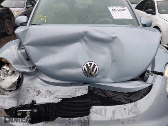 2010 Volkswagen Beetle with VIN 3VWRG3AL6AM008886, listed as a IAAI auction lot 42618429 with 100,264 mi miles and . Bid and sale history available at DreamBid. Image 10.