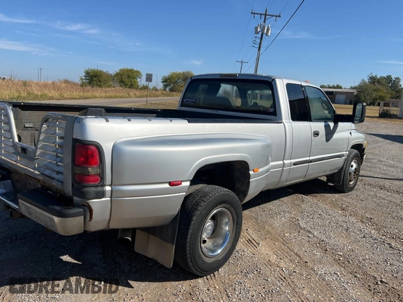 2001 Dodge 3500 with VIN 1B7MC33601J523525, listed as a Copart auction lot 79228984 with 252,894 mi miles and Clean title. Bid and sale history available at DreamBid. Image 4.