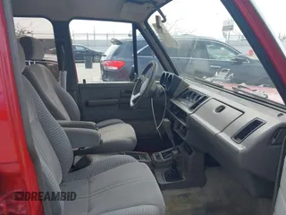 1991 Isuzu Trooper z VIN JACCH58R0M7904092, wystawiony jako IAAI lot #41900283 z przebiegiem 226 780 mil mil oraz . Historia ofert i sprzedaży dostępna na DreamBid. Obrazek 5.