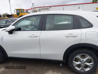 2024 Honda HR-V LX with VIN 3CZRZ2H33RM709002, listed as a IAAI auction lot 42319822 with 17,823 mi miles and . Bid and sale history available at DreamBid. Image 14.