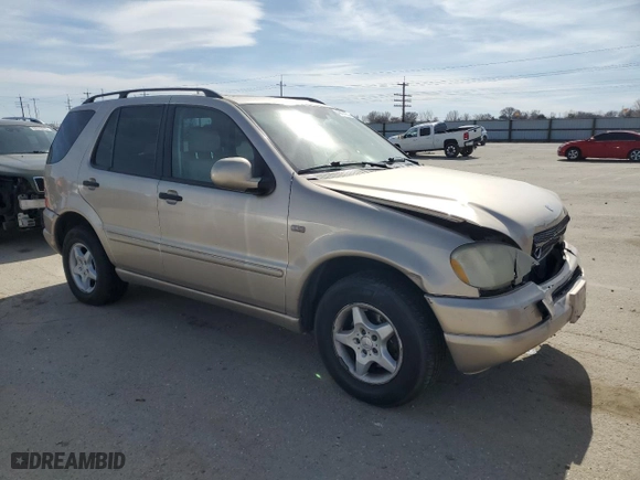 2001 Mercedes-Benz M-Class with VIN 4JGAB54E01A232428, listed as a Copart auction lot 48824905 with 280,933 mi miles and Salvage Title. Bid and sale history available at carsss.com. Image 4.