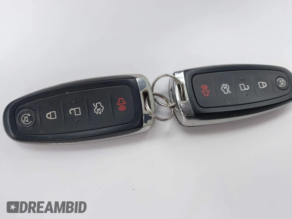 2019 Ford Escape SE z VIN 1FMCU9GD8KUB56356, wystawiony jako IAAI lot #42048802 z przebiegiem 109 356 mil mil oraz . Historia ofert i sprzedaży dostępna na DreamBid. Obrazek 11.