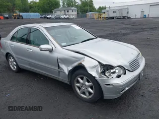2003 Mercedes-Benz C 320 с VIN WDBRF64J83F345515, выставлен на аукционе IAAI как лот 42505646 с пробегом 186 819 миль миль и . История ставок и продаж доступна на DreamBid. Изображение 1.