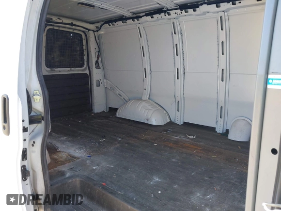 2017 Chevrolet Express Cargo с VIN 1GCWGAFF6H1350570, выставлен на аукционе IAAI как лот 42251678 с пробегом 165 837 миль миль и . История ставок и продаж доступна на DreamBid. Изображение 8.