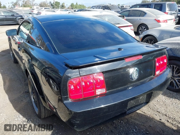 2007 Ford Mustang Deluxe with VIN 1ZVFT80N675354014, listed as a IAAI auction lot 41648031 with 92,209 mi miles. Bid and sale history available at carsss.com. Image 3.