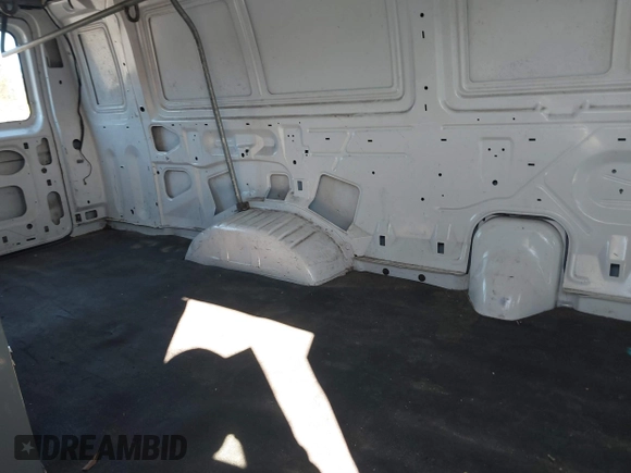 2006 Ford Econoline Cargo Commercial with VIN 1FTNS24W06HB08722, listed as a IAAI auction lot 41377295 with 284,310 mi miles and . Bid and sale history available at DreamBid. Image 8.