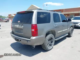 2008 Chevrolet Tahoe 1LT with VIN 1GNFC13008R259055, listed as a IAAI auction lot 42515431 with 277,877 mi miles and . Bid and sale history available at DreamBid. Image 4.