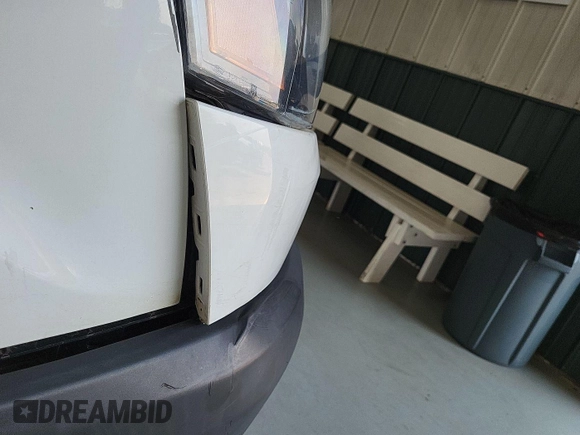 2017 Ford Transit z VIN 1FTYR1YM1HKB05586, wystawiony jako IAAI lot #42621311 z przebiegiem 110 277 mil mil oraz . Historia ofert i sprzedaży dostępna na DreamBid. Obrazek 25.