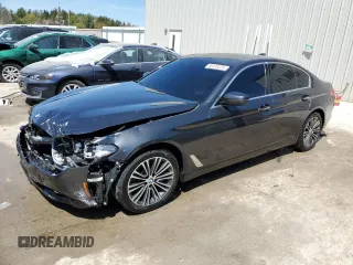 2018 BMW 5 Series 530i xDrive z VIN WBAJA7C50JG909279, wystawiony jako Copart lot #56416235 z przebiegiem Nie podano mil oraz Nie do naprawy • Non repairable. Historia ofert i sprzedaży dostępna na DreamBid. Obrazek 1.