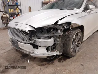 2019 Ford Fusion Titanium with VIN 3FA6P0D9XKR152553, listed as a IAAI auction lot 41603426 with 129,993 mi miles. Bid and sale history available at carsss.com. Image 6.