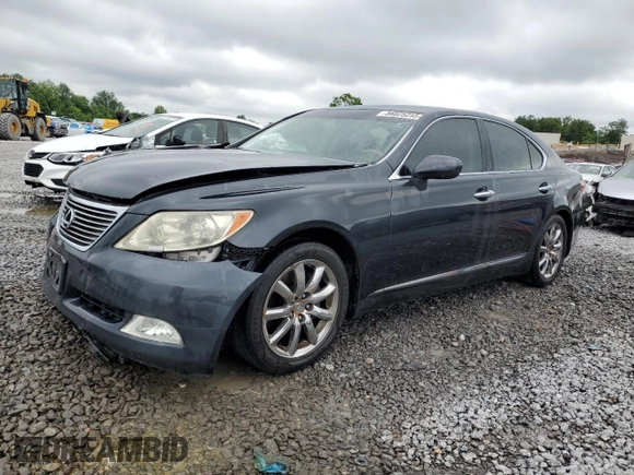 2008 Lexus LS 460 z VIN JTHBL46FX85067866, wystawiony jako Copart lot #56025255 z przebiegiem 218 271 mil mil oraz Szkoda całkowita • Salvage title. Historia ofert i sprzedaży dostępna na DreamBid. Obrazek 1.