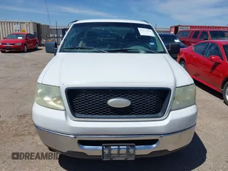 2006 Ford F-150 XL z VIN 1FTPX12V16NB39297, wystawiony jako IAAI lot #42271226 z przebiegiem 179 551 mil mil oraz . Historia ofert i sprzedaży dostępna na DreamBid. Obrazek 12.