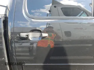 2007 GMC Sierra 3500HD DRW SLE2 z VIN 1GTJK33687F566382, wystawiony jako Copart lot #60751624 z przebiegiem 185 742 mil mil oraz Szkody całkowita. Historia ofert i sprzedaży dostępna na DreamBid. Obrazek 10.